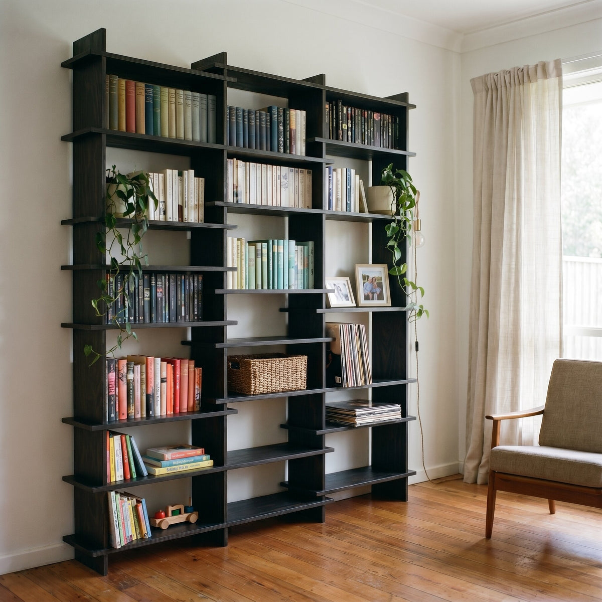 The Shelves 4UR