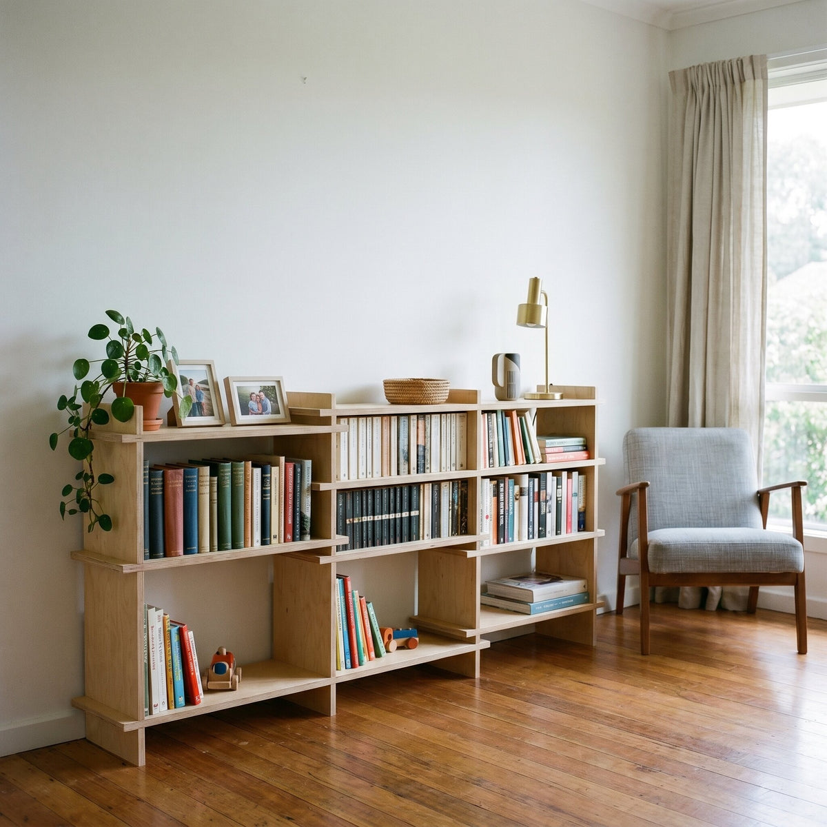 The Shelves 4UR Short