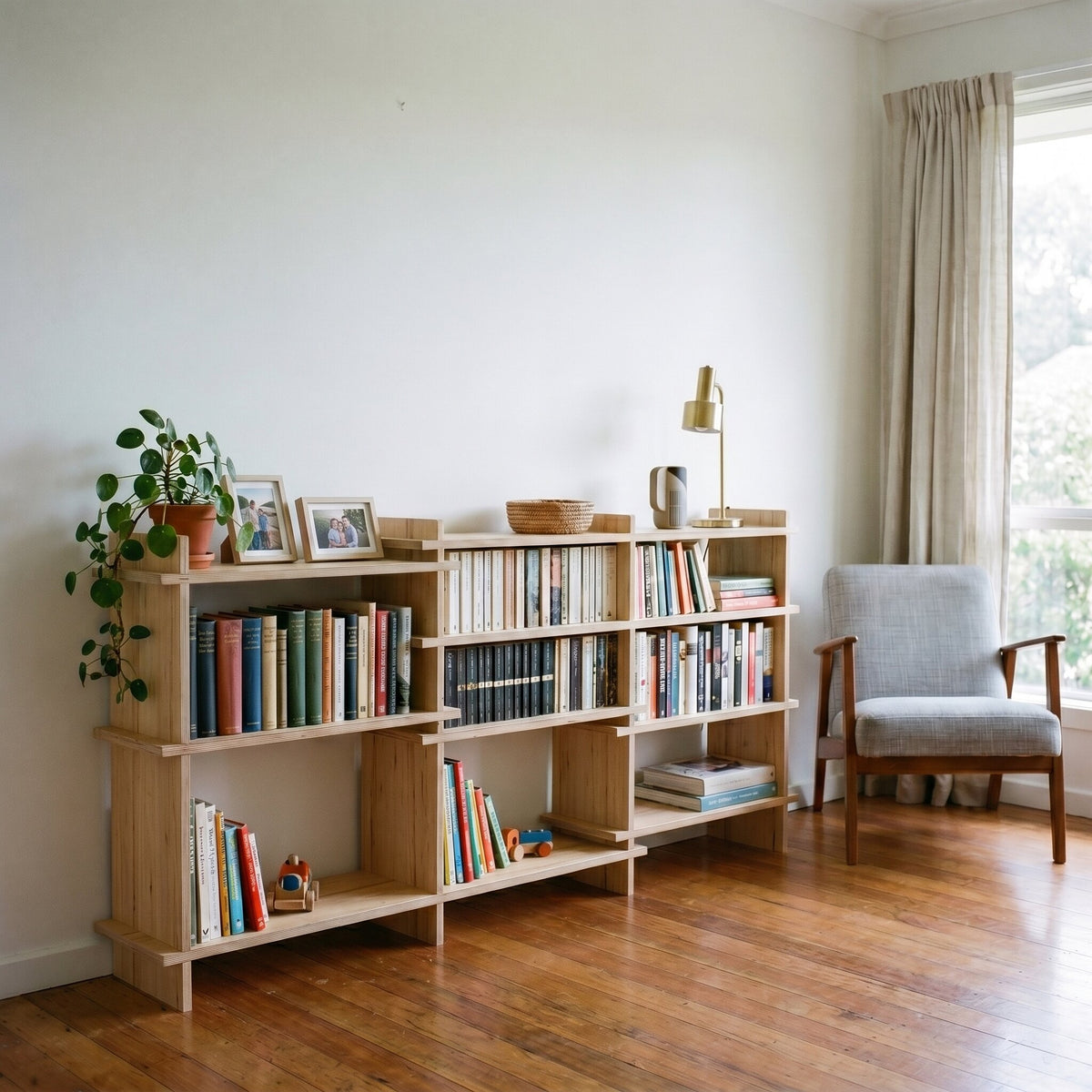 The Shelves 4UR Short