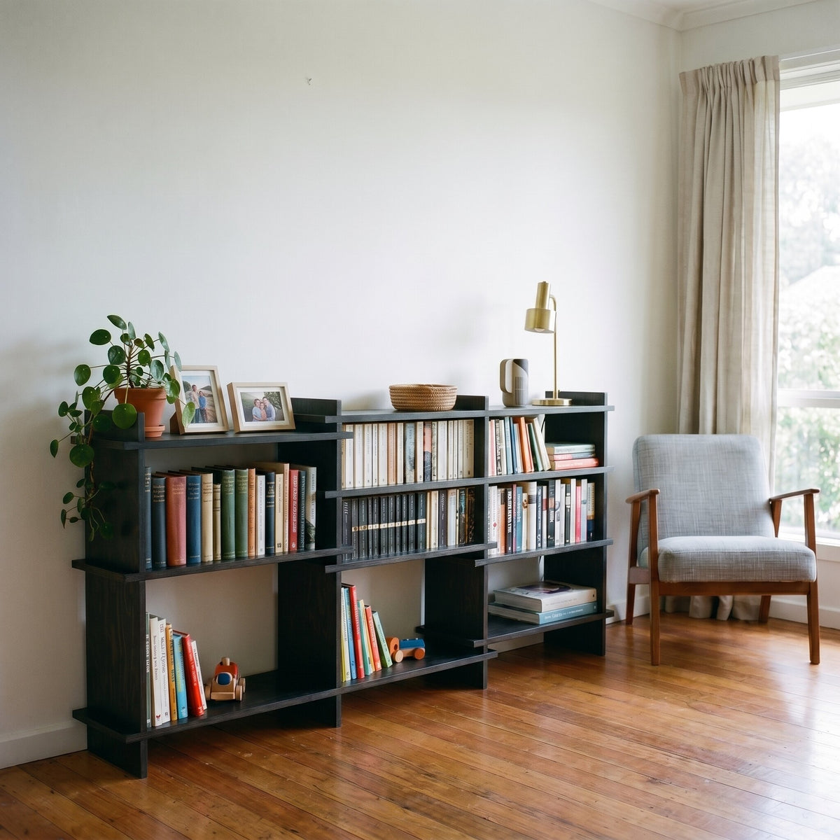 The Shelves 4UR Short